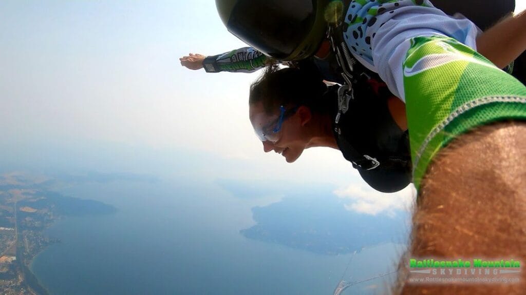 rattlesnake mountain skydiving