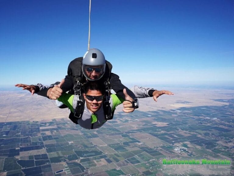 rattlesnake mountain skydiving