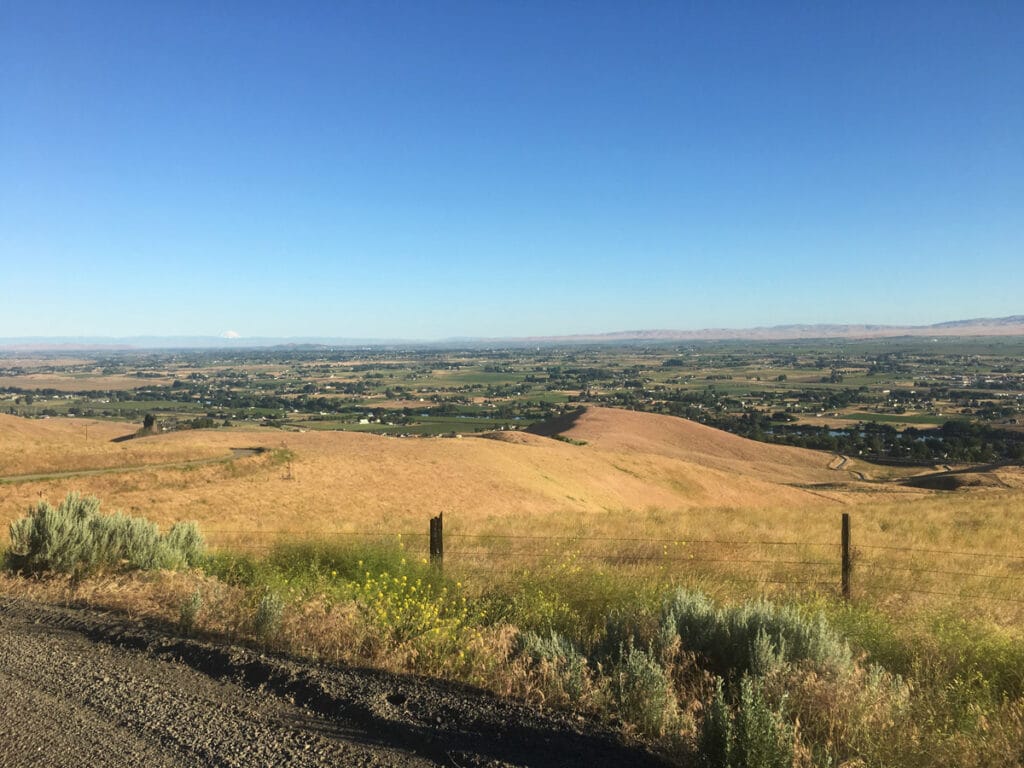 Hiking trail in Prosser, WA